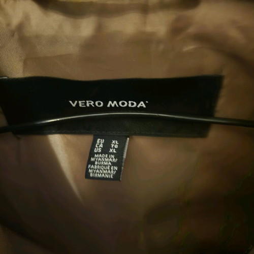Vero Moda camel sleeveless jacket like new, size XL