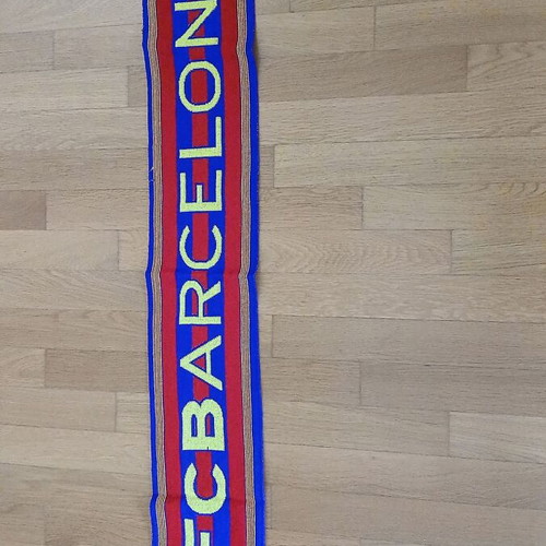 Fiorentina Roma Barcelona Pisa Real Madrid Paris Saint Germain Scarves new, authentic