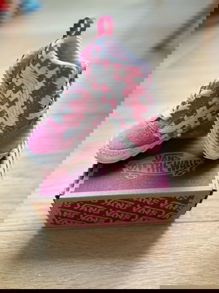 Ροζ Vans