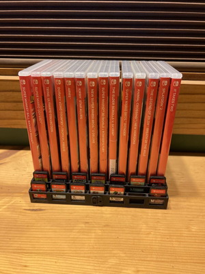 Nintendo Switch Game Display Storage 14 Slot like new, color of your choice