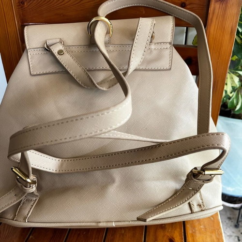 Back pack like new, beige backpack