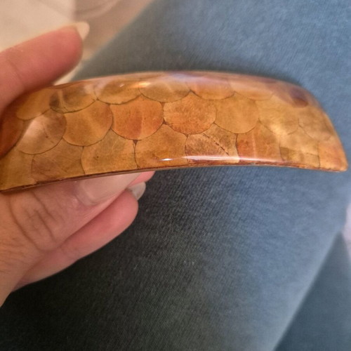 Hair clip in earthy tones like new