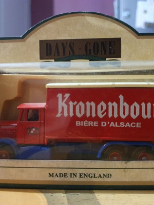 1937 Scammell 6-Wheeler Kronenbourg Beer toy truck new