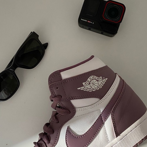 Nike Air Jordan 1 Mid new, size 44, purple/white
