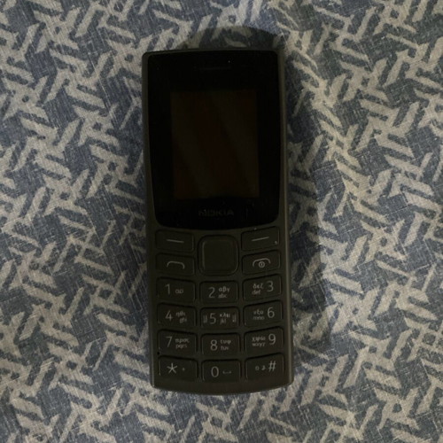 Nokia mobile phone with buttons like new
