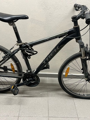 Trek 3900 Mountain Bike used, black, men's, with front suspension