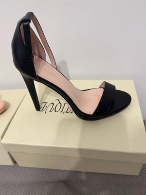 Black leather sandal new, size 40