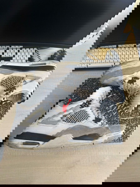 Air Jordan 4 Military Black