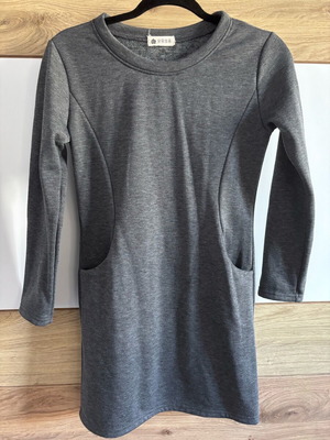 Grey long sleeve dress with pockets like new
