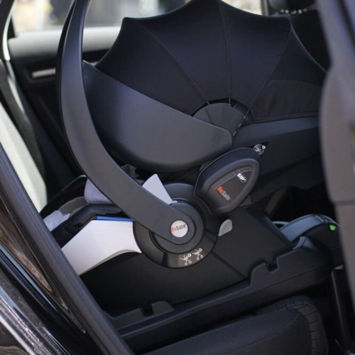 BeSafe iZi Go Modular X2 i-Size car seat like new