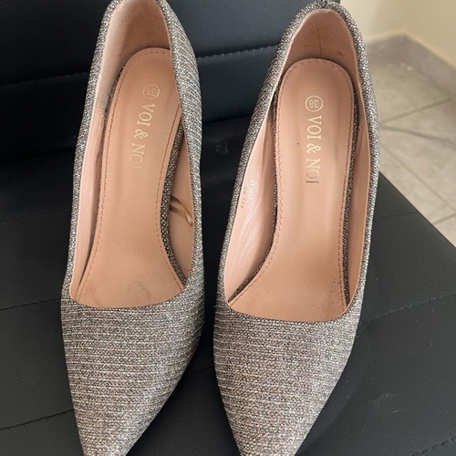 Voi&Noi pumps like new, silver, size 38