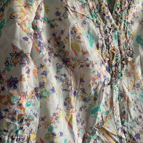 LC Lauren Conrad Floral Ruffle V-Neck Blouse Like New, Size Small