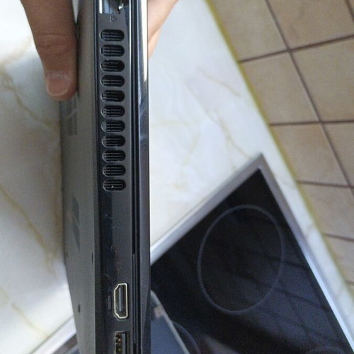 Laptop Dell Inspiron 15 like new with Intel Core i3 and 8GB RAM
