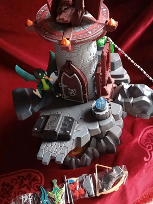 Playmobil κάστρο μεταχειρισμένο με διάφορα παιχνίδια