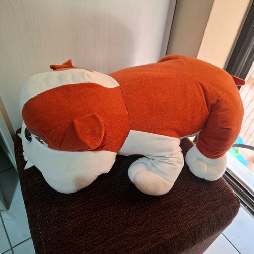 Plush dog from Rio movie, like new