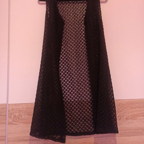 Knitted long sleeveless vest black like new, size S/M