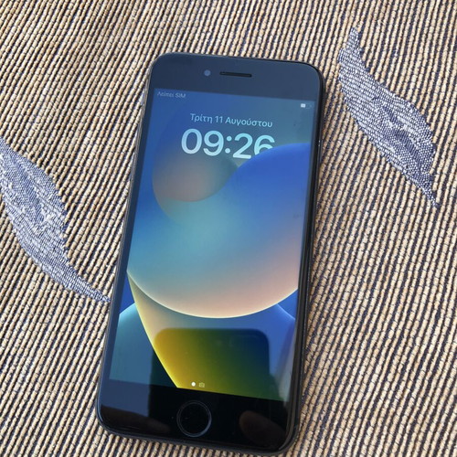 iPhone 8 64GB Black like new