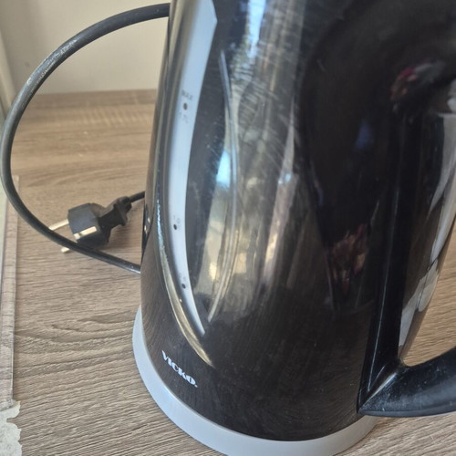 Kettle 1.7 liters used, excellent condition
