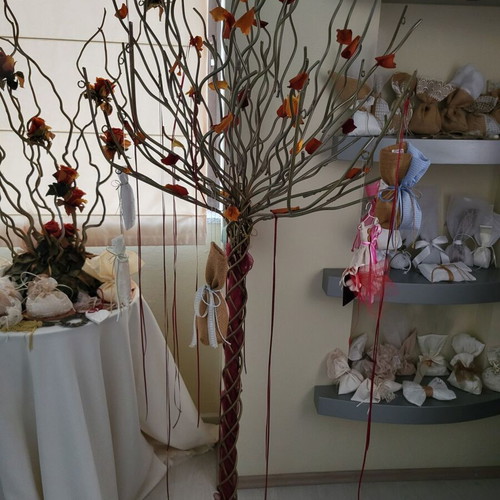 Set of 2 Handmade Metal Wish Trees silver and gold, like new, 1.80m