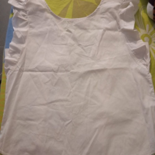 Top box white, like new, fits sizes S M