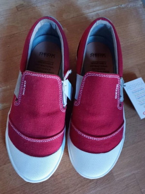 Geox children's shoes size 33 like new