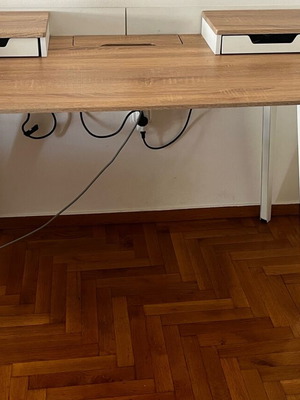 Γραφείο με αποσπώμενα συρτάρια σαν καινούργιο