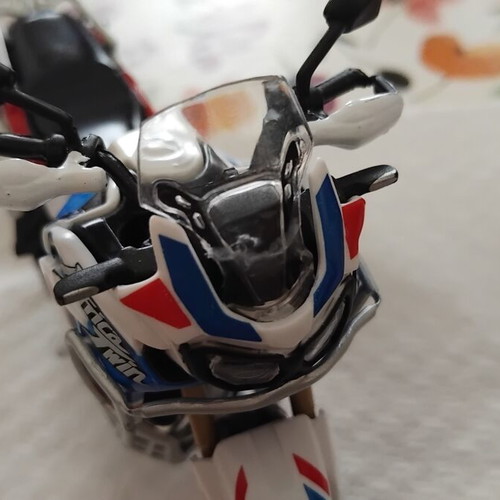 Honda Africa Twin Adventure 1:18 scale metal motorcycle model by Bburago