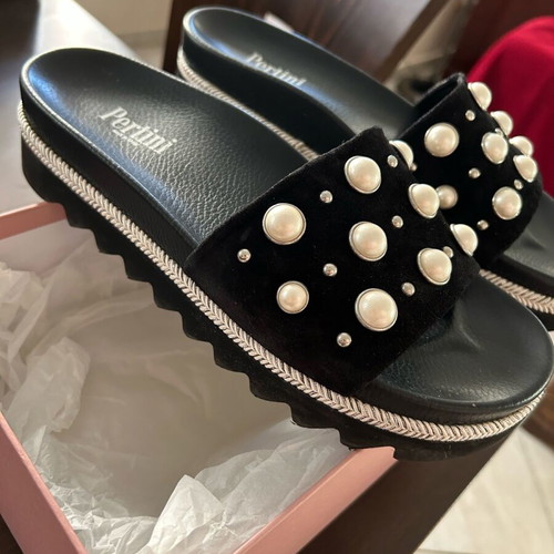 Pearl sandals new, black leather size 39.5