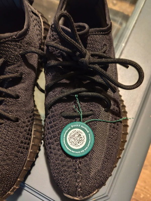 Adidas Yeezy 350 V2 sneakers, size 42.5, black