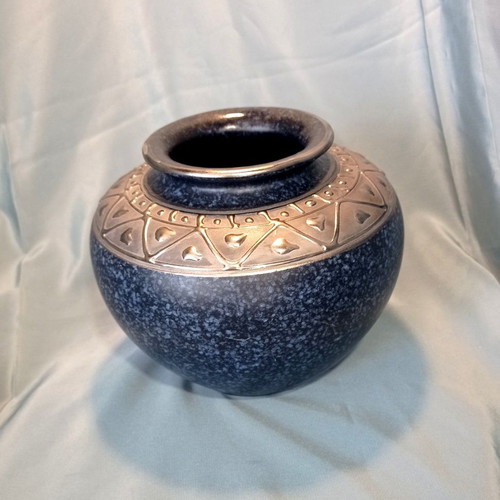 Vintage ceramic vase blue crackle with embossed silver decoration 16 cm