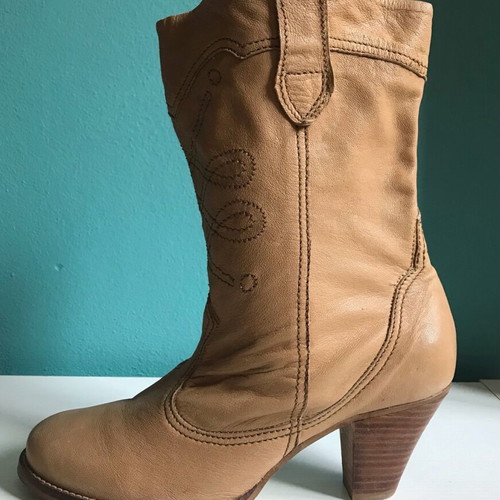 Bershka leather ankle boots like new, beige, mid-calf, size 39