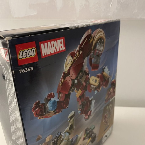 Lego Marvel 76343 Epic Battle set