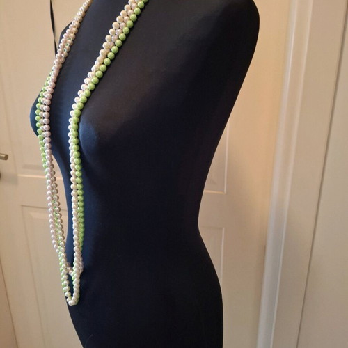 Decorative Sewing Mannequin like new, height 1.50m, wooden base
