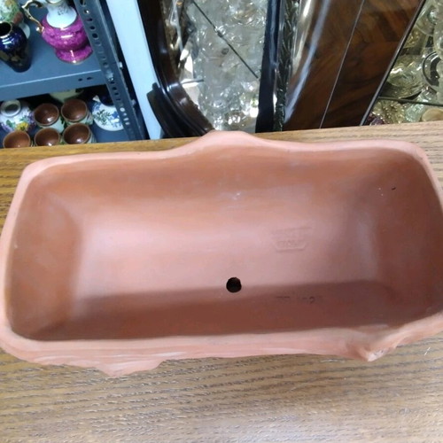 Clay flower pot for outdoor garden like new 11x27x14 cm