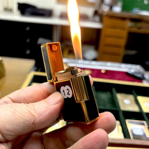 DuPont N12 lighter with Chinese lacquer, like new