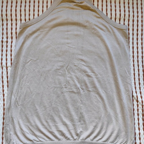 Beige tank top with straps like new, size medium