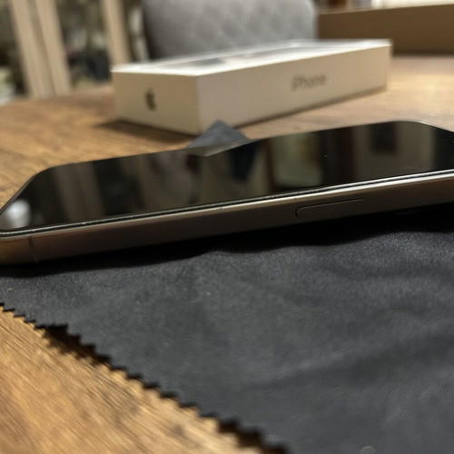iPhone 15 Pro titanium 128GB like new, gray, dual SIM
