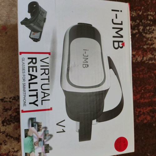 Virtual reality headset unused