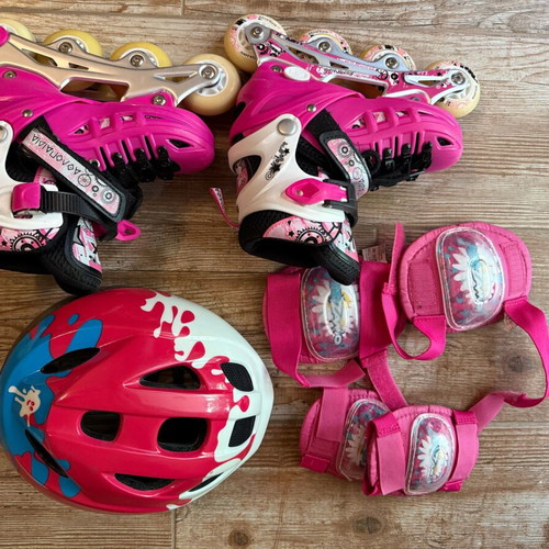 Athlopaidia Kids Roller Skates Set 31-34 Used with Helmet and Pads