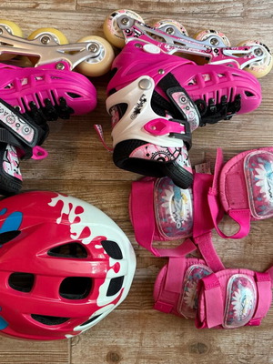Athlopaidia Kids Roller Skates Set 31-34 Used with Helmet and Pads