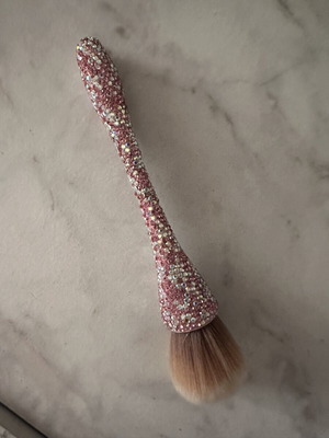 RINESTONE luxury dust MUA πινέλο, χειροποίητο ροζ και λευκό