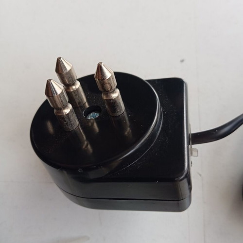English Type Plug Adapters 4 Pieces New