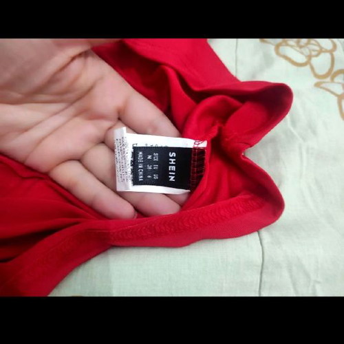 Women's blouse with one shoulder red satin type medium size