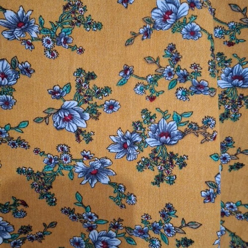 Attrattivo floral short sleeve top size large like new, multicolor