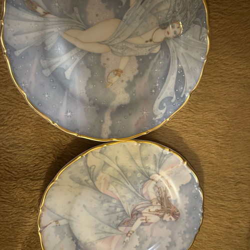 Porcelain wall plates new, pack of 2 from Czechia