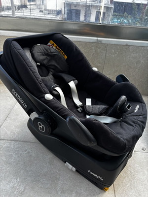Car Egg Seat with Isofix like new