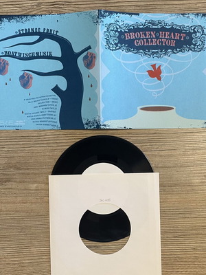 Broken.Heart.Collector Strange Fruit 7” vinyl limited edition like new