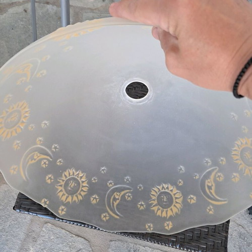 Glass ceiling light shade used, suitable for children's room