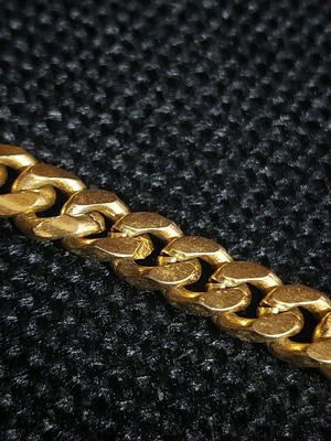 Stainless steel gold-plated Cuban link chains like new