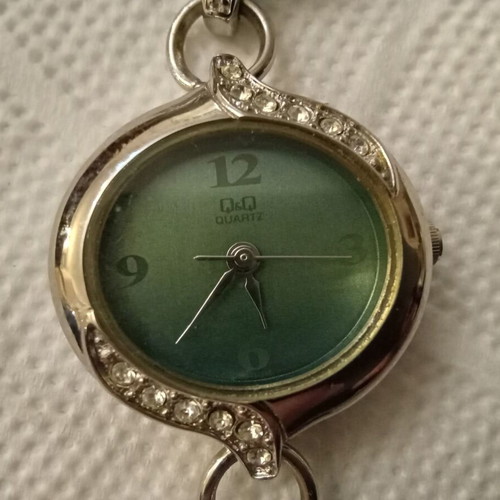 Q&Q Vintage Women's Watch Bracelet with Strass used